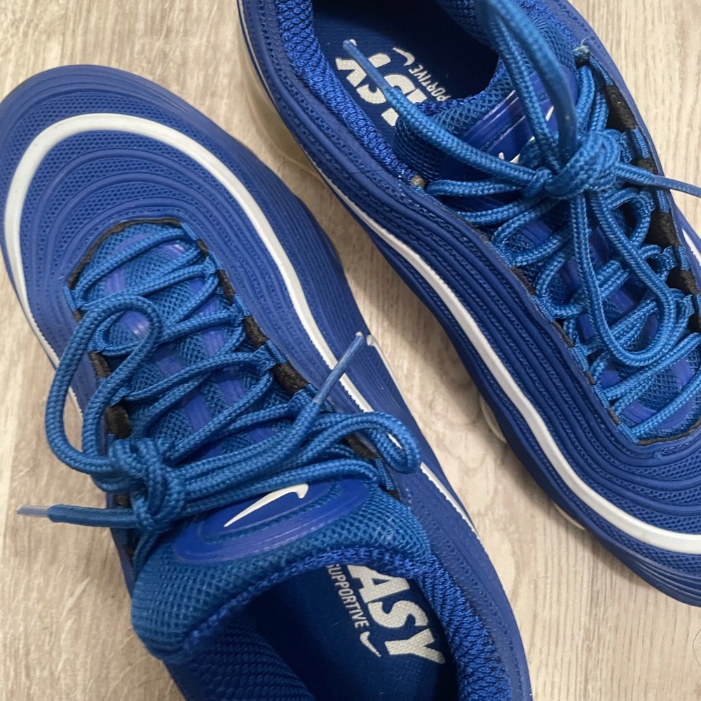 BLUE NIKE AIRMAX